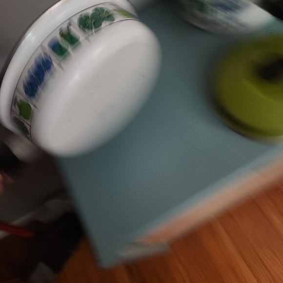 VINTAGE 1970s enamel cookware set - Picture 9 of 11